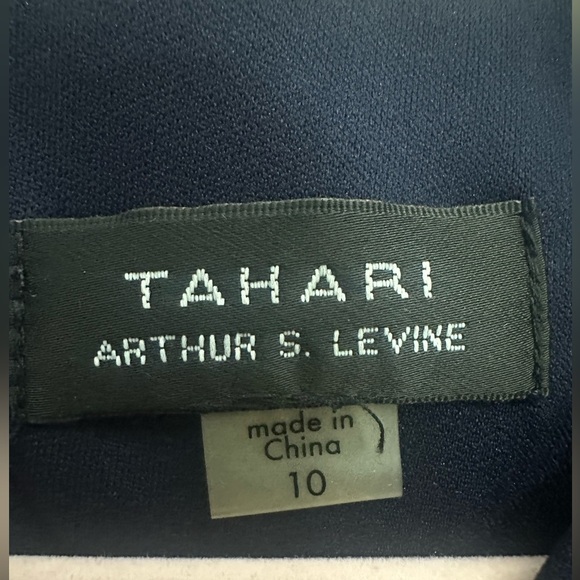 Tahari 3/4 Sleeves and Watercolor Floral Pattern size 10 - Picture 2 of 9